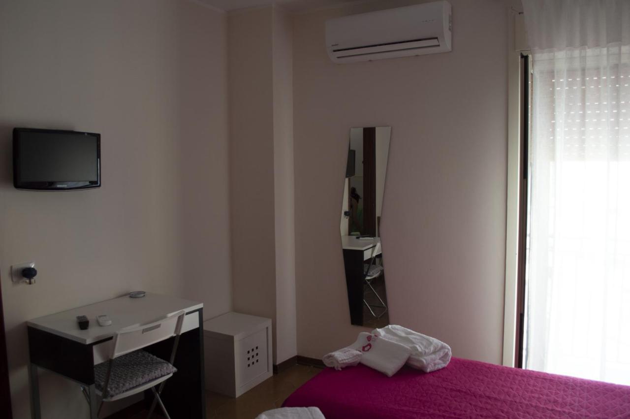 Bed And Breakfast La Volpe Rossa Regalbuto Dış mekan fotoğraf